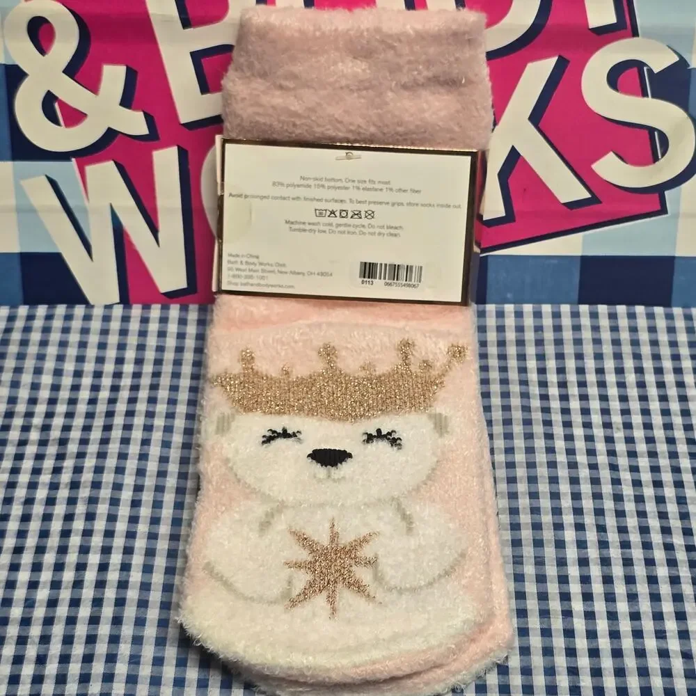 BBW Gold Crown Polar Bear Shea Infused Skid Proof Lounge Socks